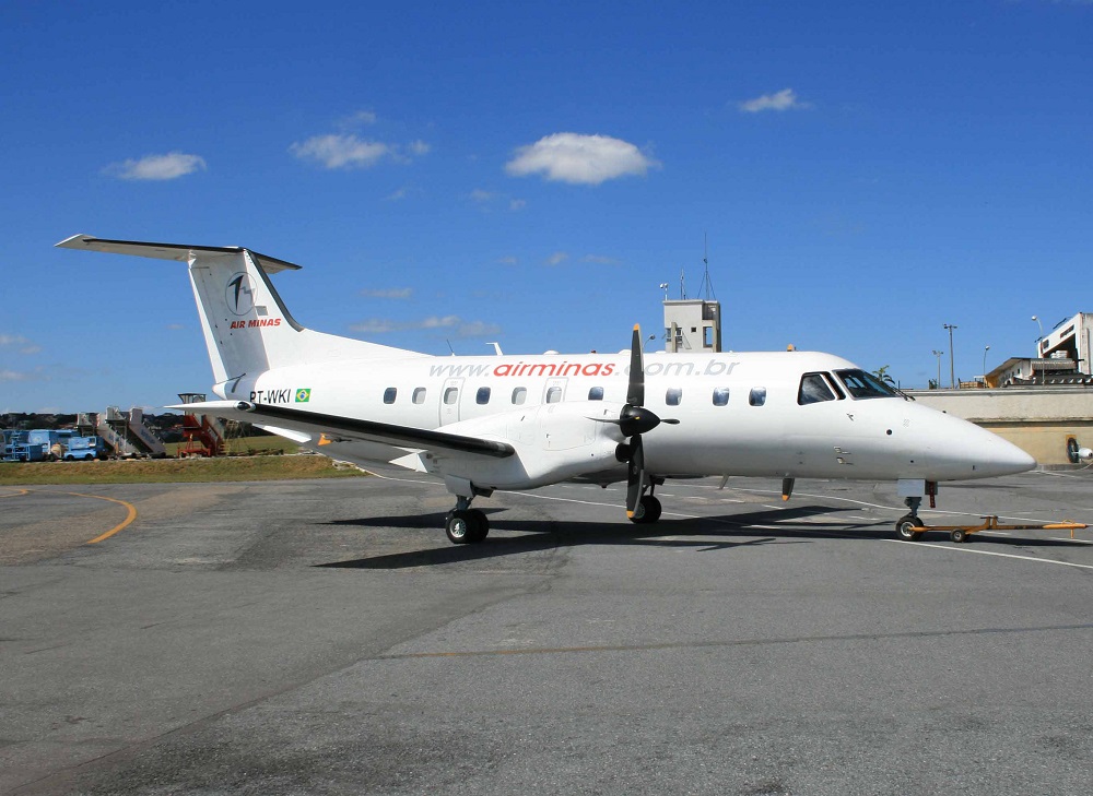 Embraer EMB-120 Brasília, da Air Minas Linhas Aéreas. Embraer EMB-120 Brasília, da Air Minas Linhas Aéreas.