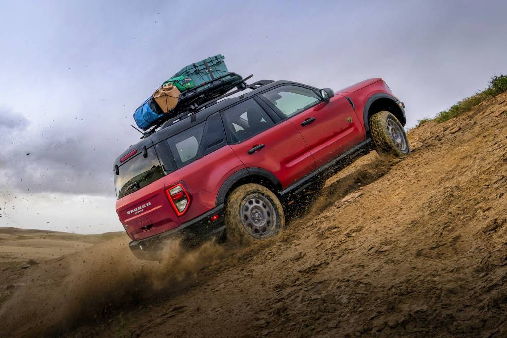 Ford Bronco Badlands 2.0 turbo AT 2022 (2) Ford Bronco Sport é um rival para o Jeep Compass, mas com motor do Fusion