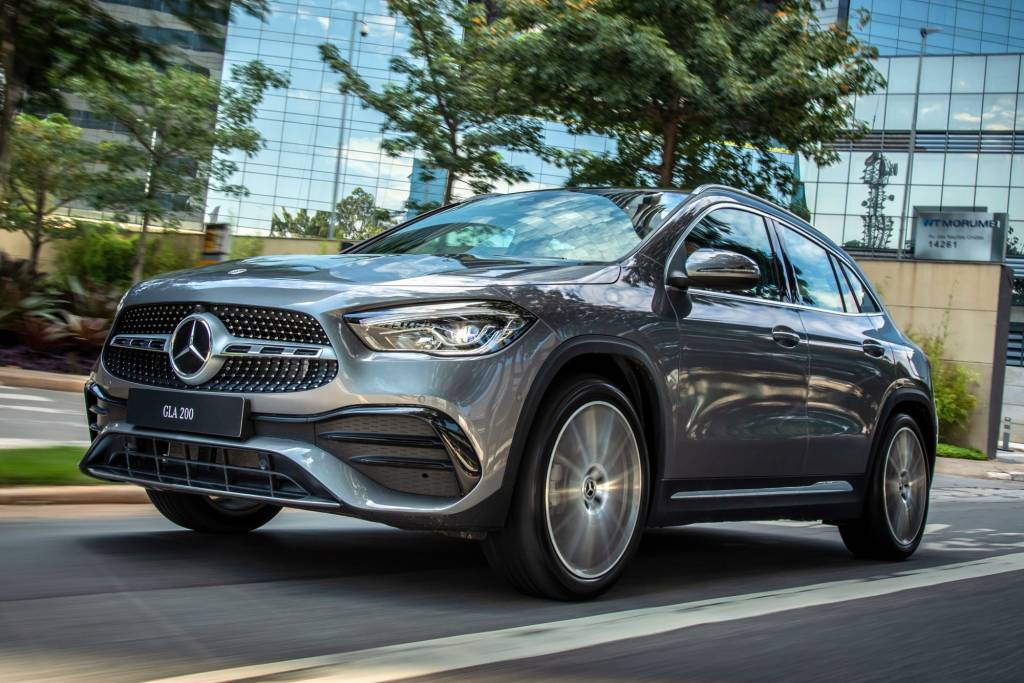 Mercedes GLA 200 AMG Line (1) Mercedes GLA 200 AMG Line