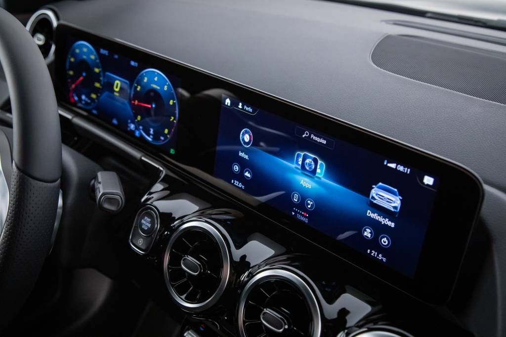 Mercedes GLA 200 AMG Line (2) Mercedes GLA 200 AMG Line
