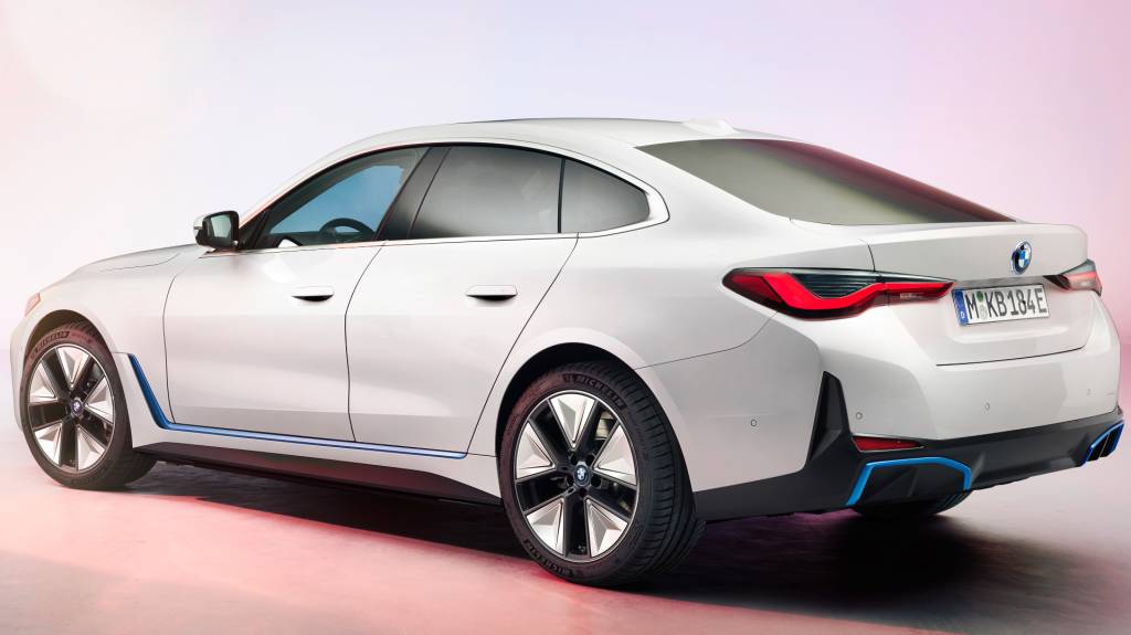 BMW i4 traseira BMW i4 traseira