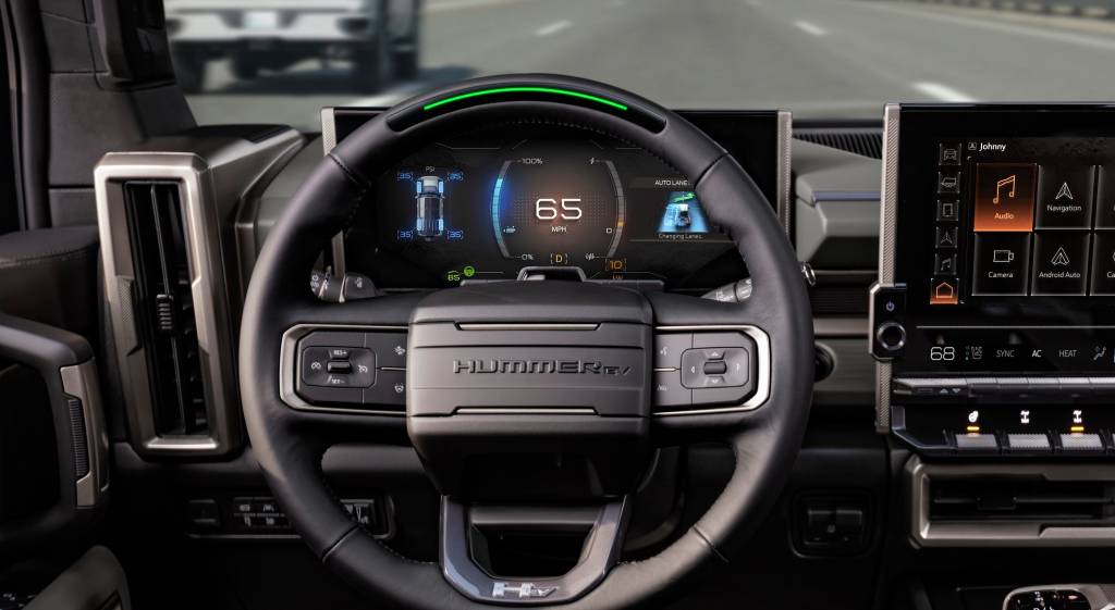 The GMC HUMMER EV SUV debuts in the low-contrast Lunar Shadow interior and includes a spacious cargo area and an architecturally inspired cabin. The GMC HUMMER EV SUV debuts in the low-contrast Lunar Shadow interior and includes a spacious cargo area and an architecturally inspired cabin.
