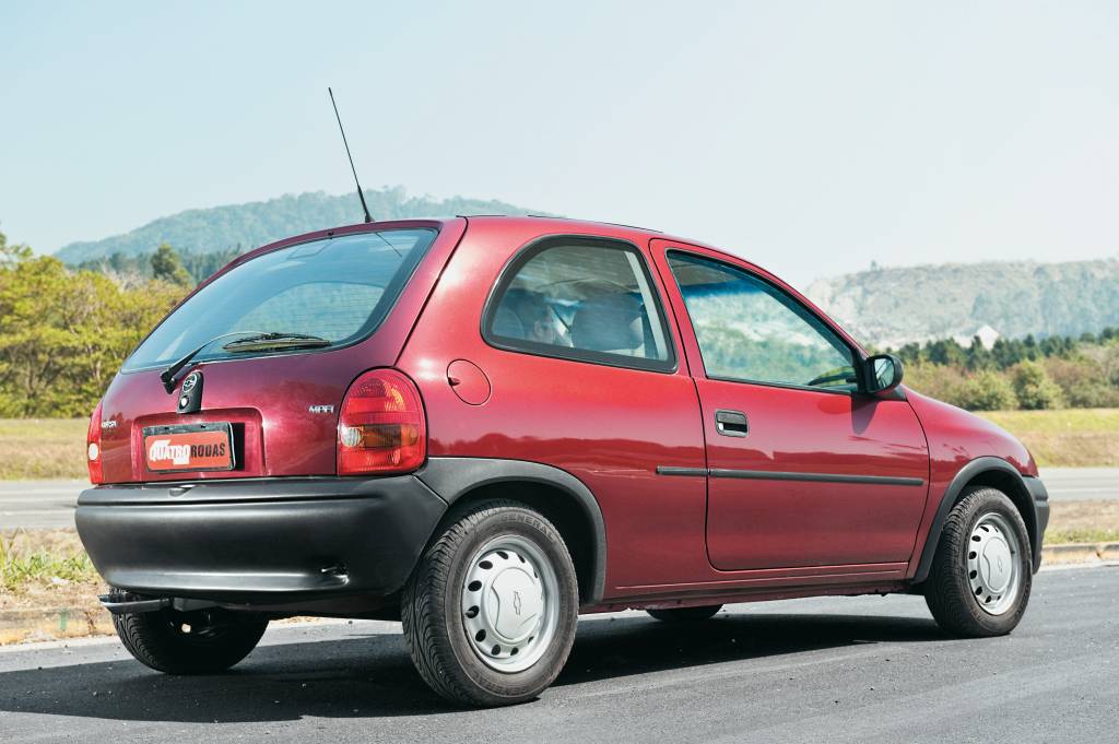 GRANDES BRASILEIROS CORSA WIND Corsa Wind modelo 1997 da Chevrolet.