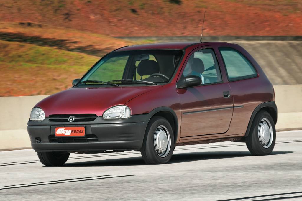 GRANDES BRASILEIROS CORSA WIND Chevrolet Corsa foi um sopro de modernidade entre os carros populares