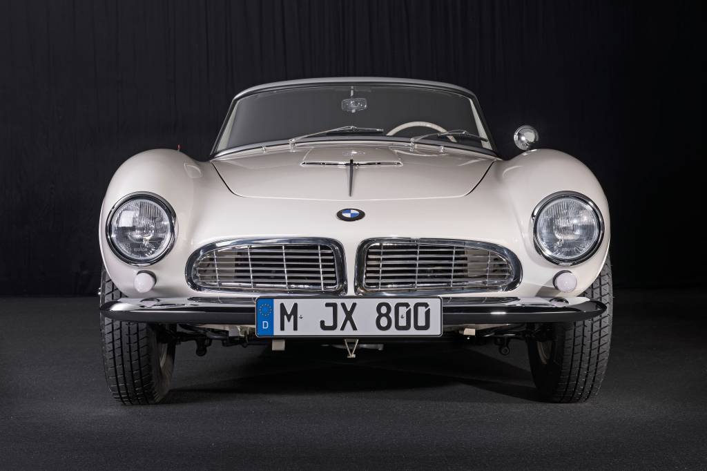 P90229727_highRes_elvis-bmw-507-08-201 (1) BMW 507