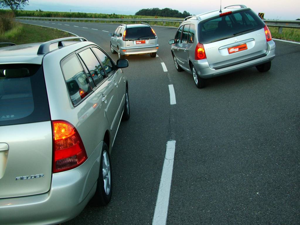 Teste comparativo peruas Marea Weekend toyota fielder peugeot 307 sw (25) Teste comparativo peruas Marea Weekend toyota fielder peugeot 307 sw