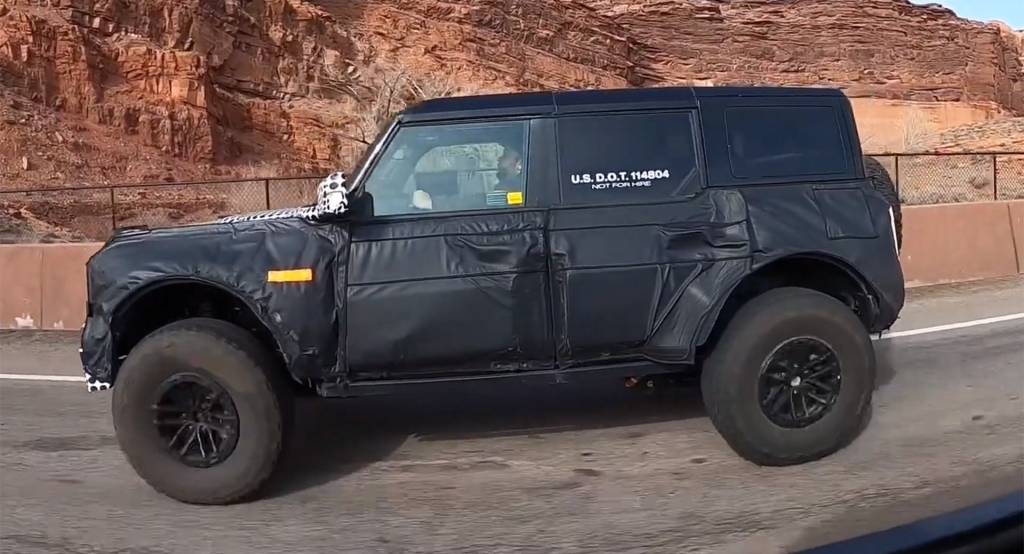 Ford-Bronco-Warthog ford branco raptor lateral prototipo