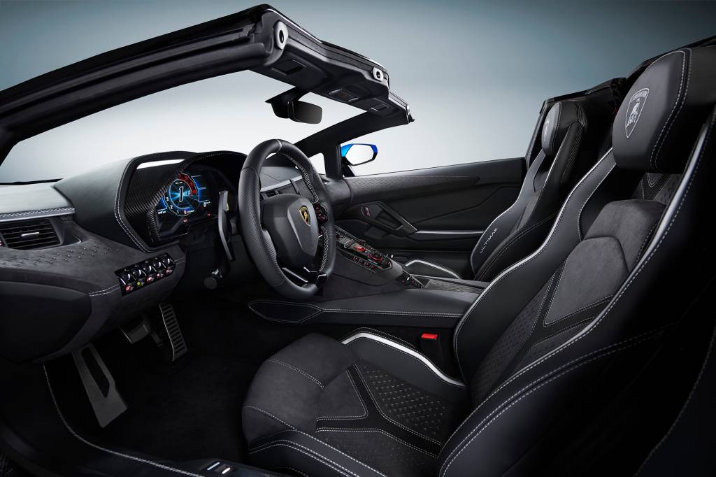 LAMBORGHINI AVENTADOR ULTIMAE Interior do Lamborghini Aventador Ultimae conversível