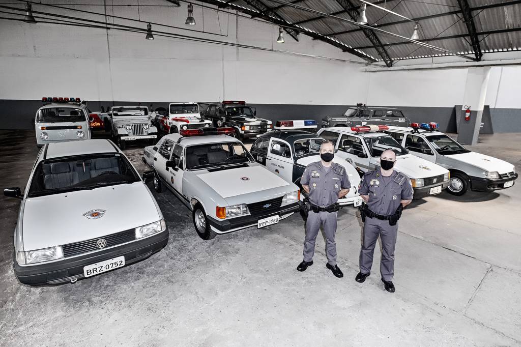 Fusca, Jeep, Opala: PM de São Paulo conserva suas antigas viaturas