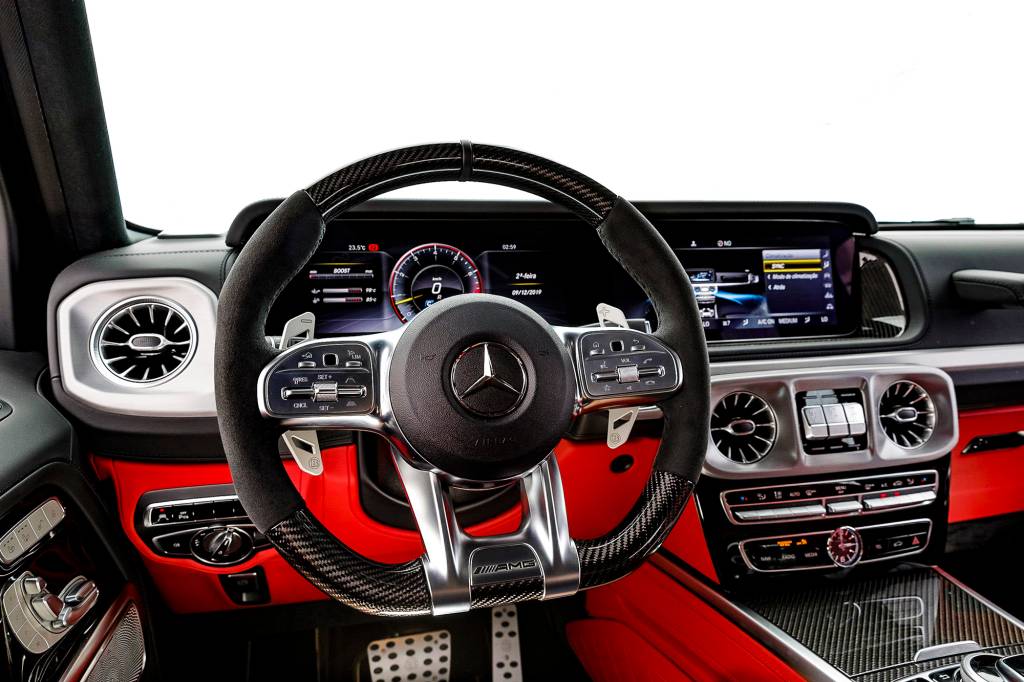 BRABUS G800 5 Interior do Brabus G800 visto do carro do piloto