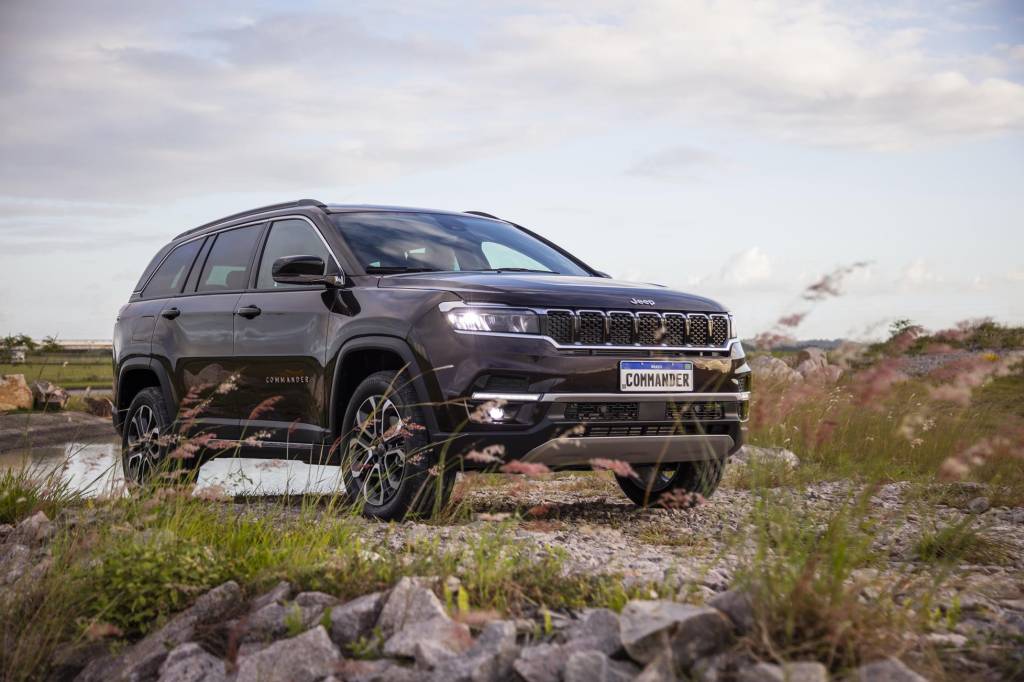 Jeep_Commander_Limited_TD4x4_0007 frontier