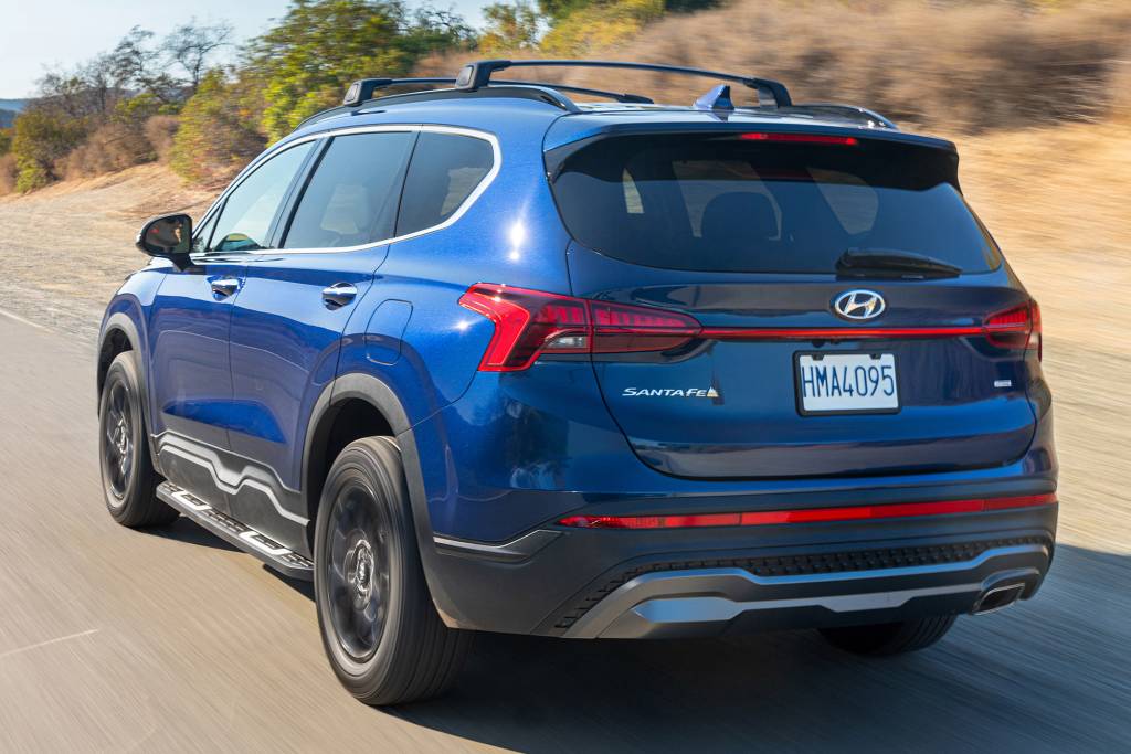 SANTA FE XRT 6 Hyundai Santa Fe XRT 2022 azul visto 3/4 de trás