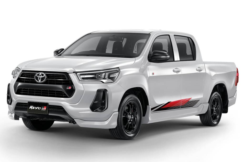 TOYOTA HILUX GR SPORT Toyota Hilux Revo GR Sport branca vista 3/4 de frente