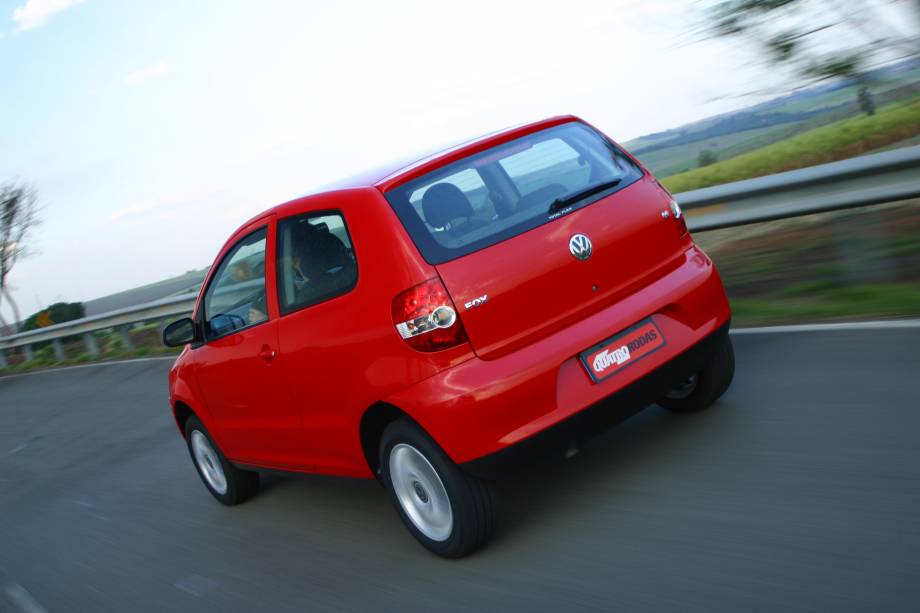 Fox 1.6 Sportline da Volkswagen, testado pela revista Quatro Rodas.