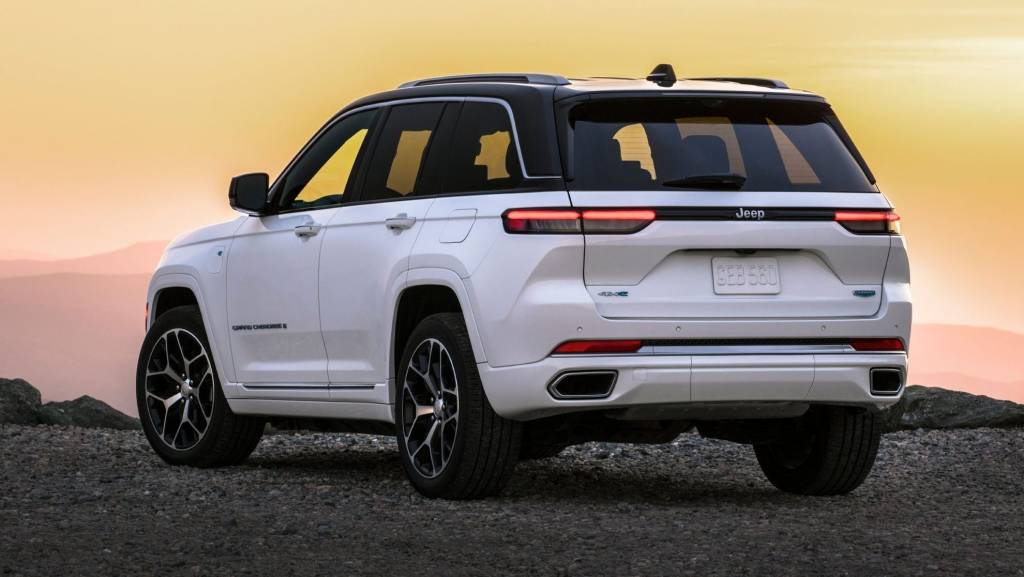 JeepGrandCherokeeSummitReserve20223-large 2022-Jeep-Grand-Cherokee