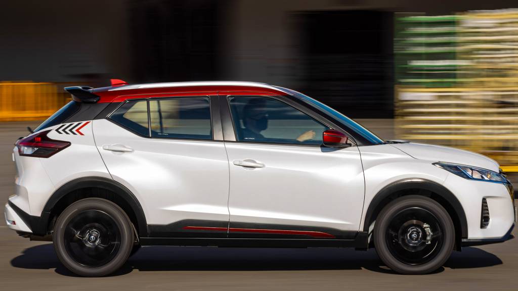 Nissan Kicks XPlay-4 Nissan Kicks XPlay-4
