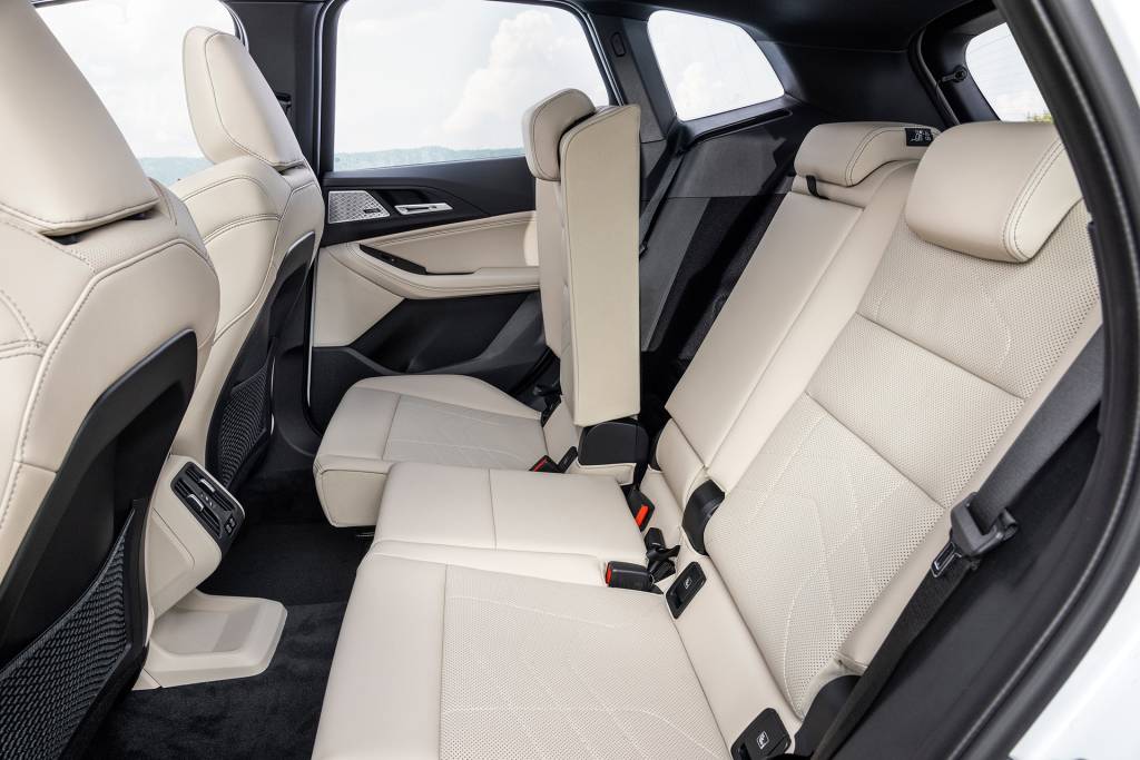 BMW Serie 2 Active Tourer (10) Segunda fileira pode ser rebatida de modo independente