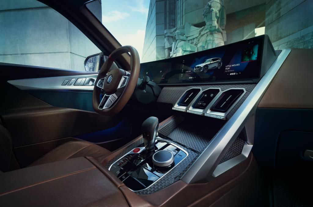 DCC086 Interior do BMW Concept XM