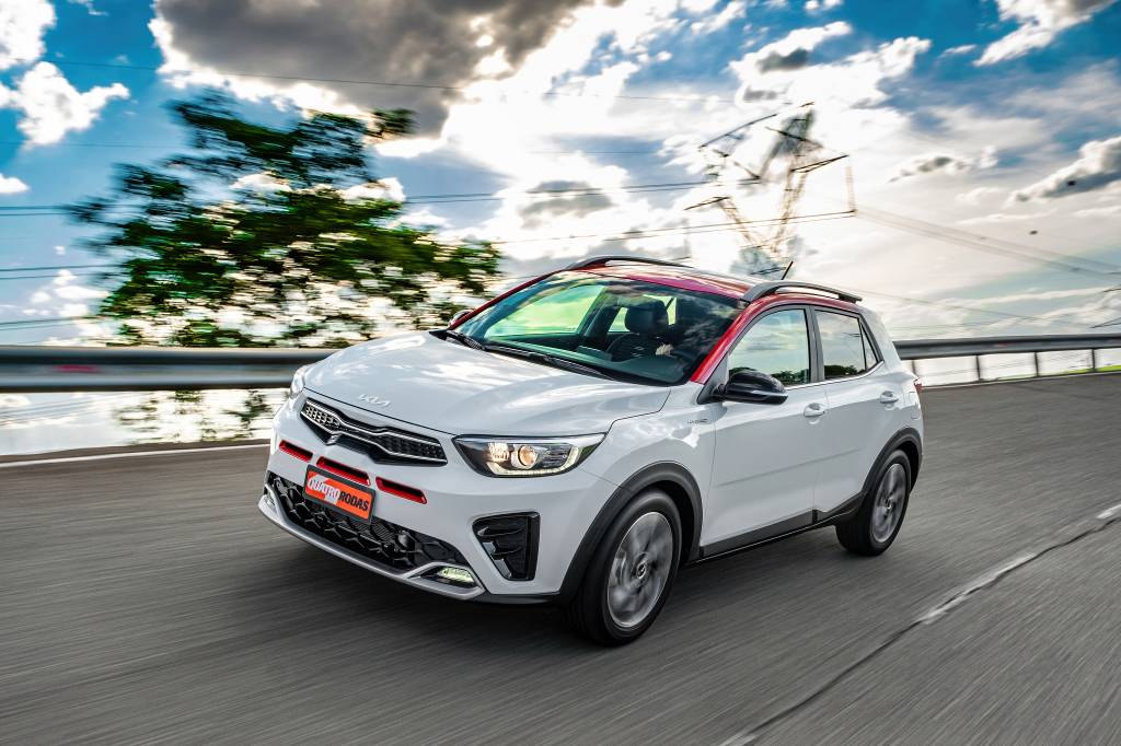 01_kia_stonic Vídeo: Kia Stonic é SUV híbrido com motor de Creta e preço de T-Cross