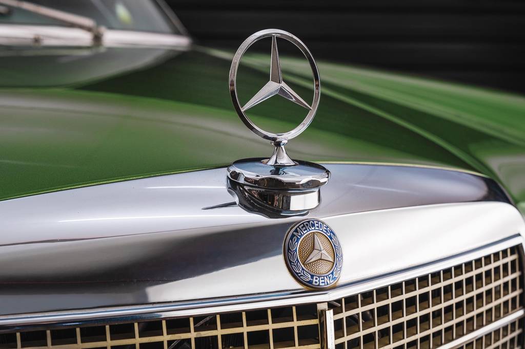 Logotipo Mercedes Benz Mercedes W114/W115