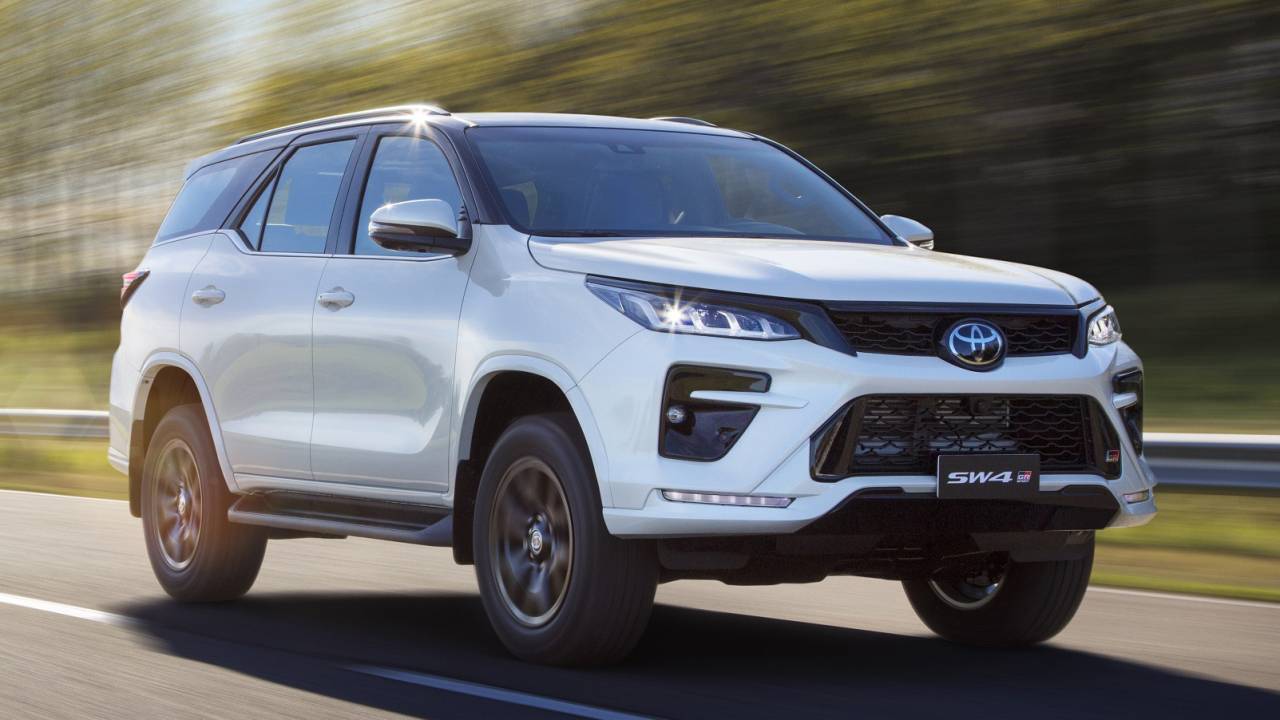 Novo Toyota SW4 GR-S