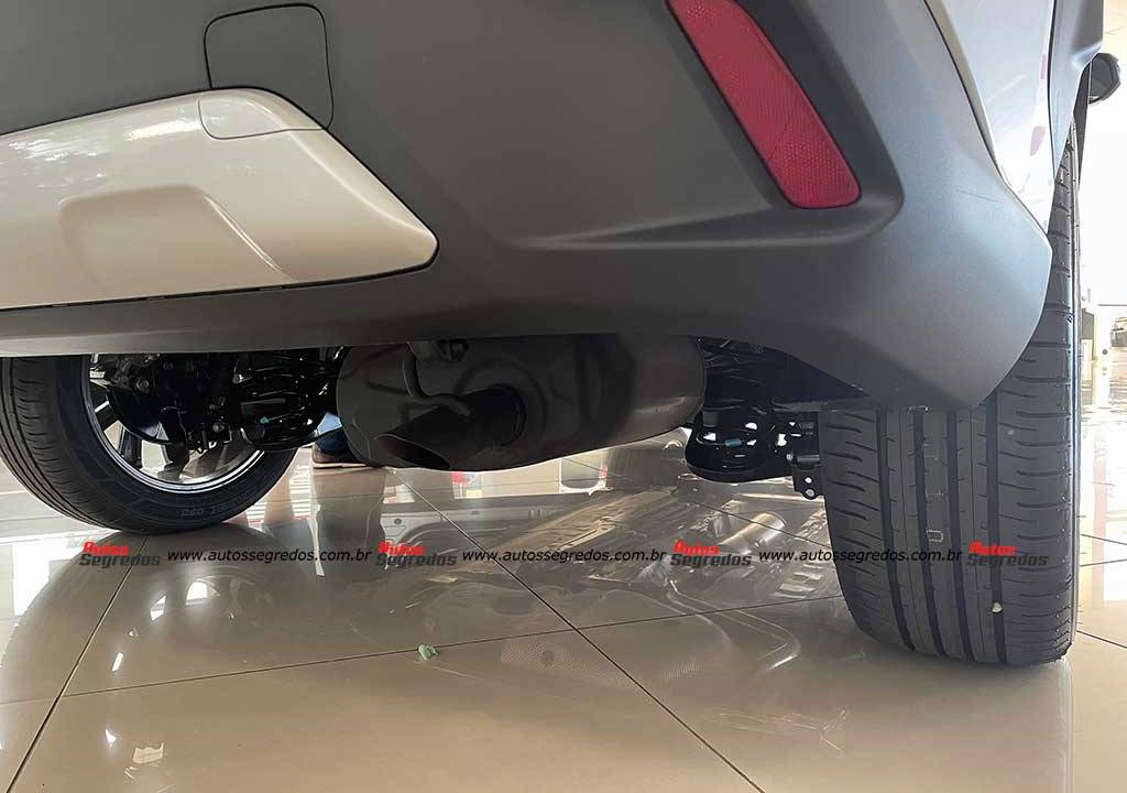 toyota-corolla-cross-2023-escapamento-pintada-4