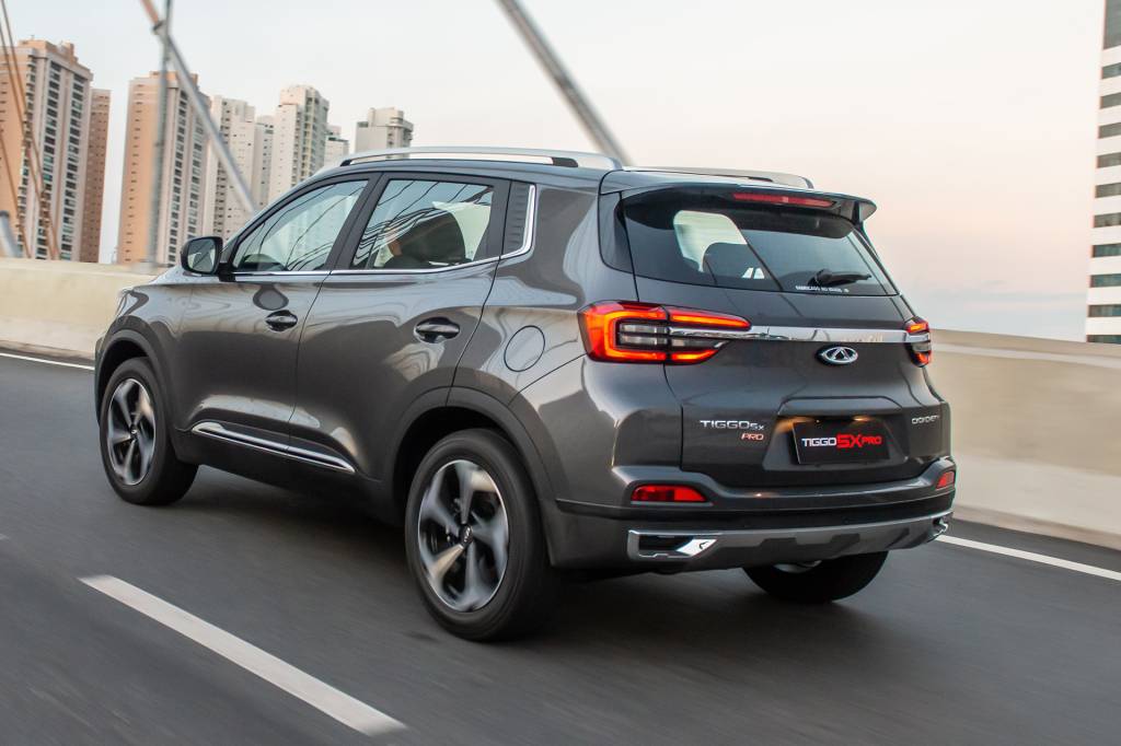 Caoa Chery Tiggo 5x Pro (3) Traseira mudou discretamente, mas ângulo de saída foi ampliado