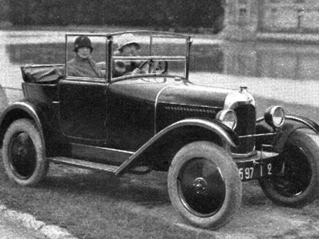 Citroën-5-CV-primer-coche-femenino-10 Citroën 5CV