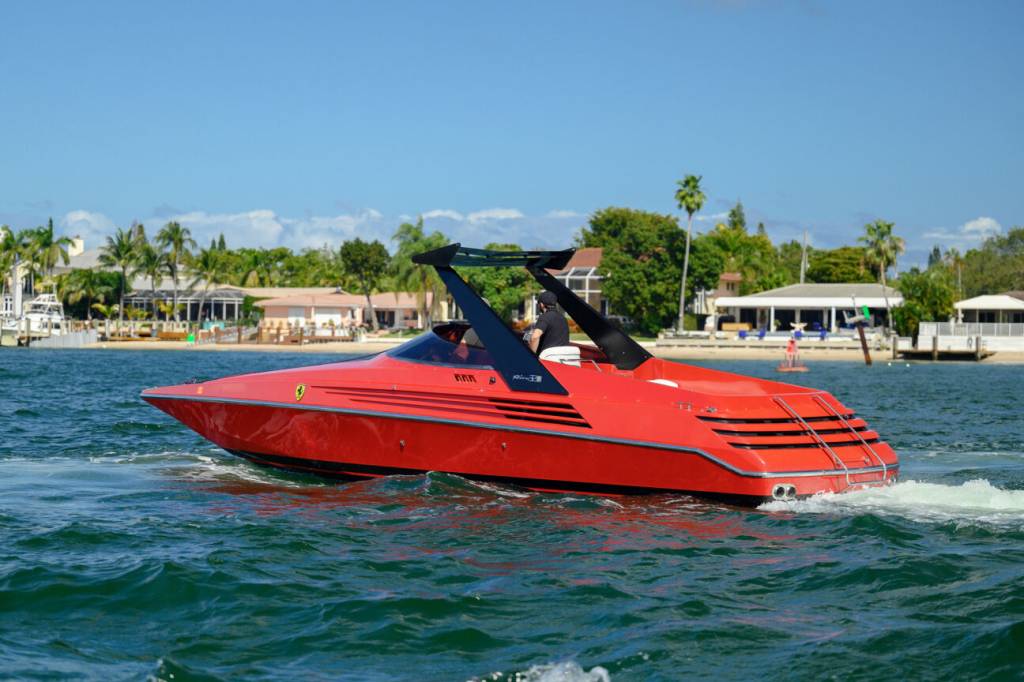 Riva-Ferrari-1-1-1296×0-c-center RivaFerrari traseira
