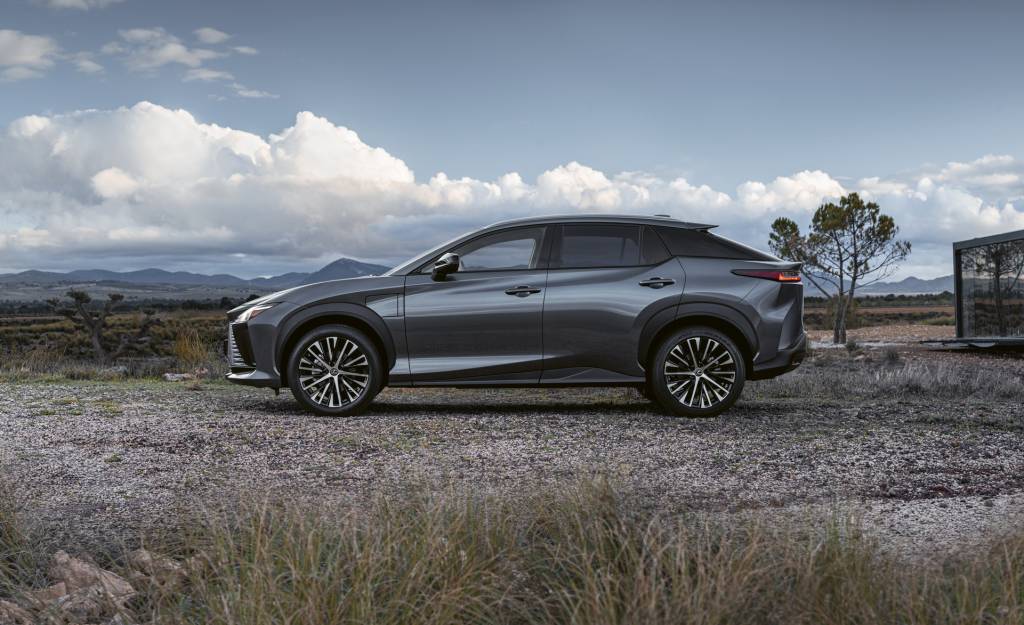 Lexus-RZ-450e-109 Lexus RZ 450e lateral