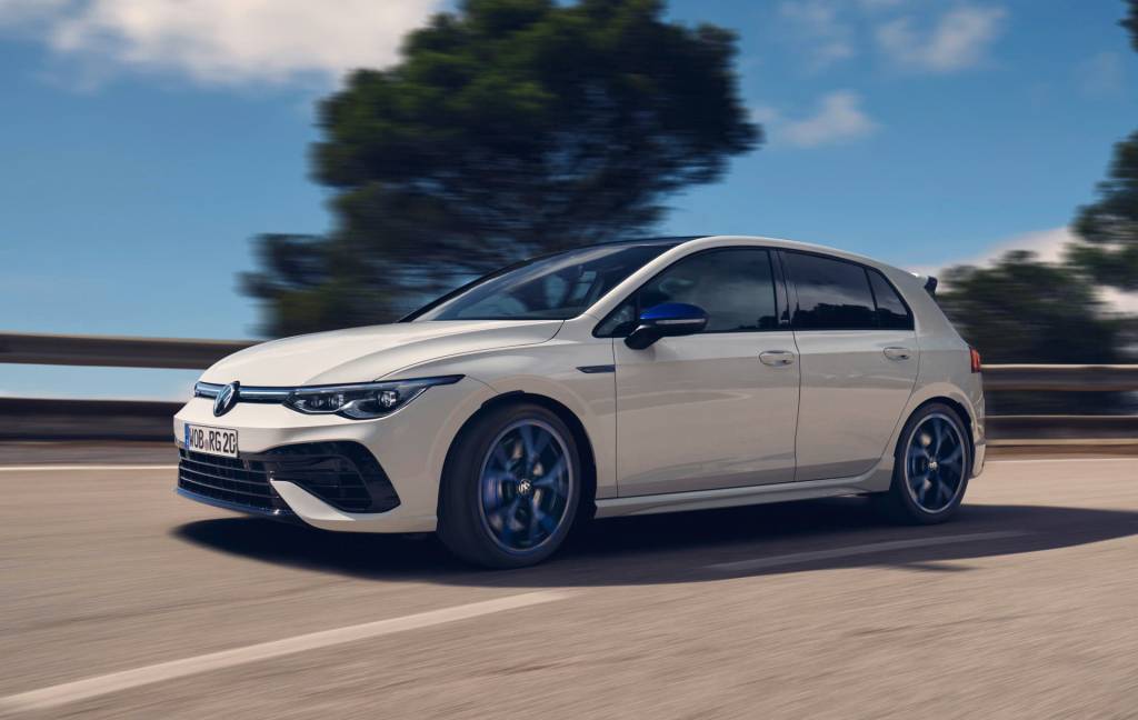 VW Golf R mais potente da história chega com mais de 330 cv