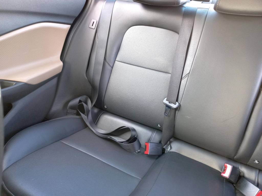 Longa Duração: no fim do teste, Chevrolet Onix Plus tem cinto quebrado