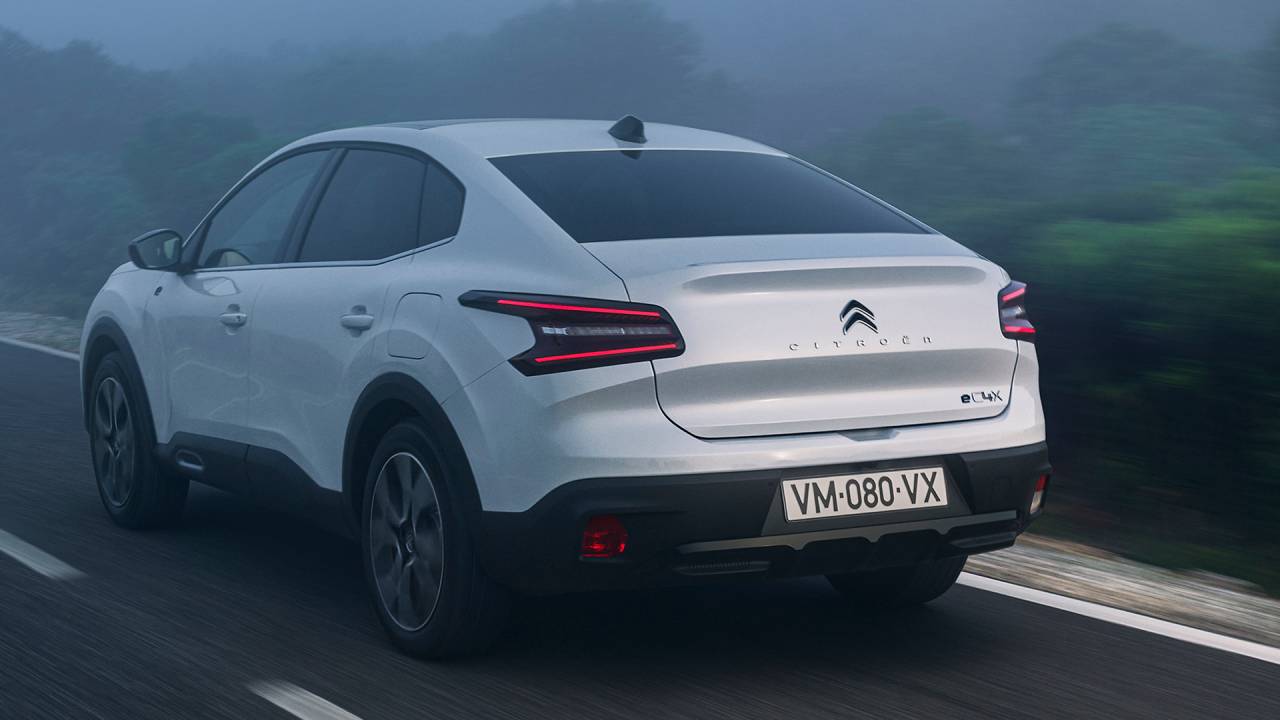Citroën buscou fazer C4 X parecer o maior possível