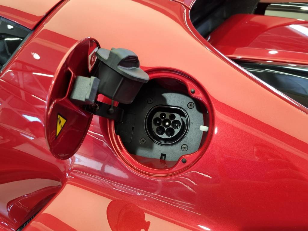 Ferrari 296 GTB BRASIL (10) Ferrari 296 GTB BRASIL