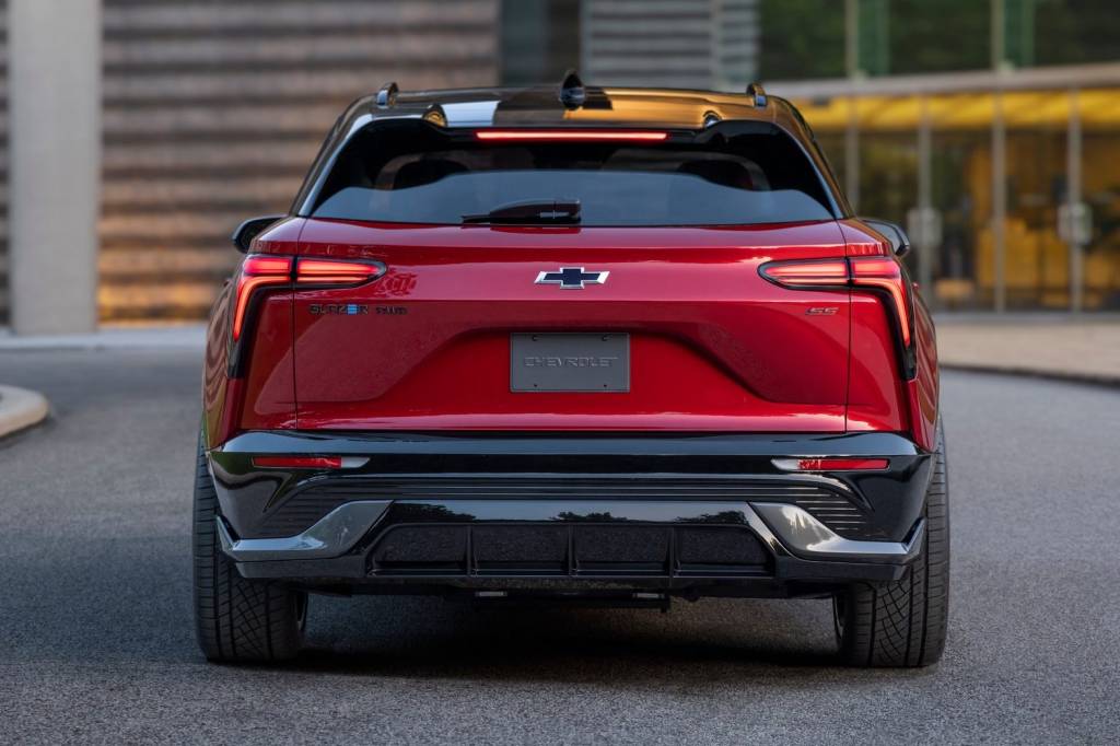2024-Chevrolet-Blazer-EV-123 Chevrolet Blazer EV