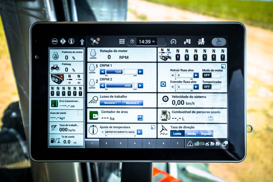 Tela touchscreen comanda tudo no Steiger e pode ser monitorada remotamente