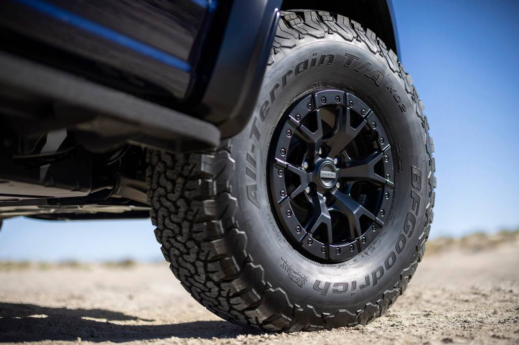 2023 F-150 Raptor R exterior 2023 F-150 Raptor R exterior