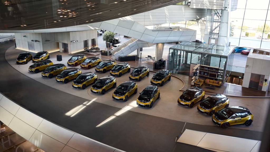 BMW i3 ganha cerimônia especial para a entrega das últimas unidades