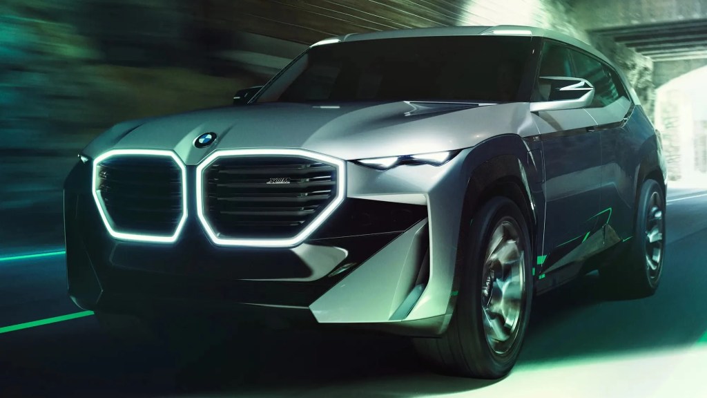 BMW registra grade frontal ainda maior e com faróis embutidos