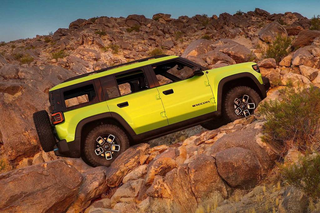 Jeep-Recon-00005 Jeep Recon será fabricado na Polônia