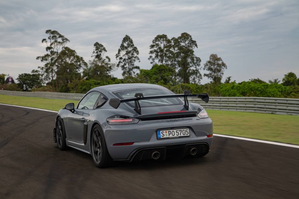 11139 Porsche 718 Cayman GT4 RS