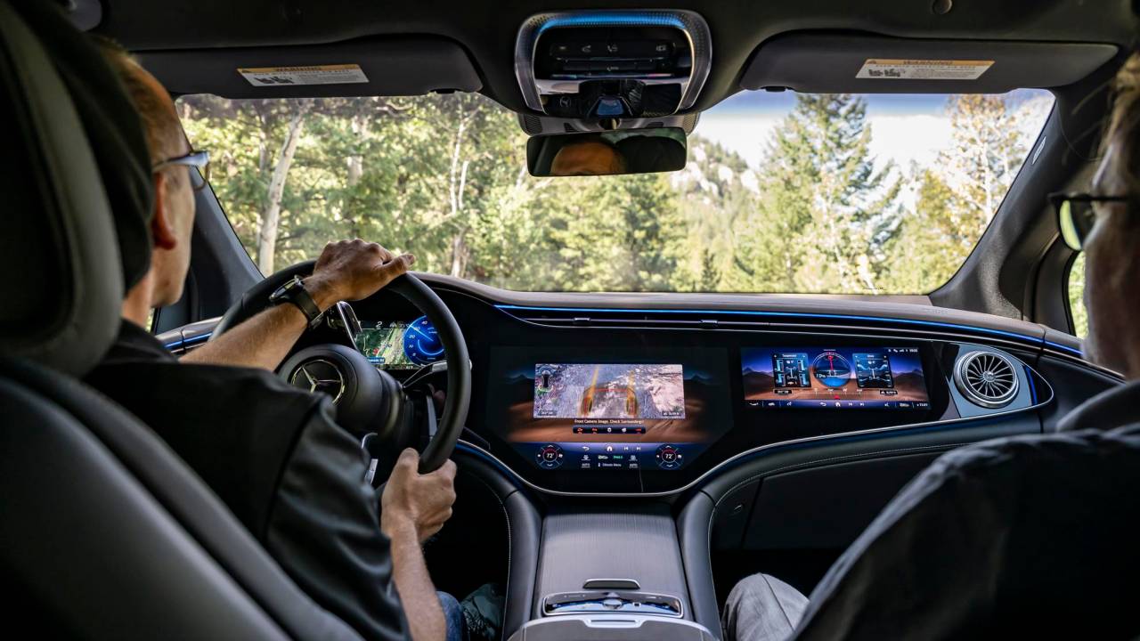 Mercedes EQS 450 SUV