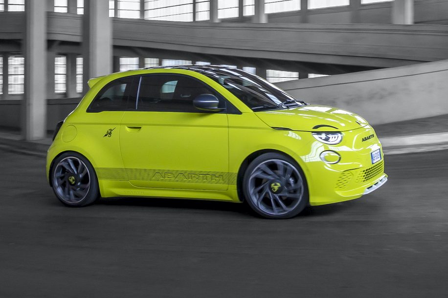Abarth-595e-3 Abarth 500e lateral