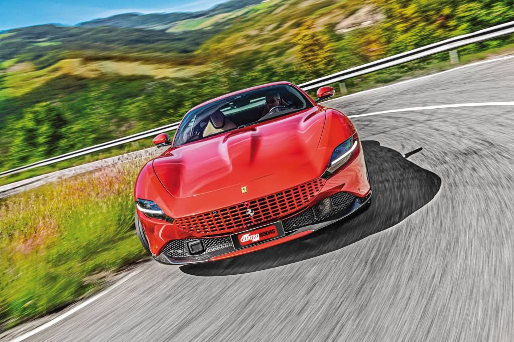 Ferrari leva três anos para entregar novos carros, mas não está nem aí