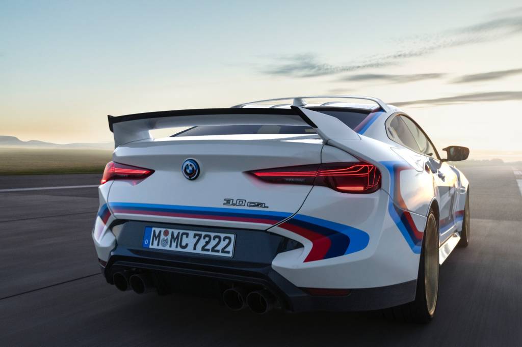 P90488881_lowRes_the-bmw-3-0-csl-dyna BMW 3.0 CSL
