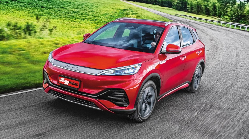 Em reunião com o Governo, BYD mantém planos de fábrica de carros no Brasil