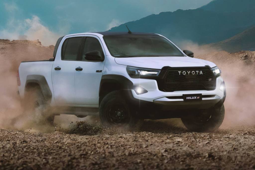 Toyota Hilux GR-S de 224 cv tem novo visual e promete mais estabilidade
