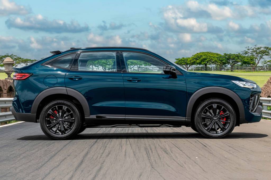 GWM Haval H6 GT (29) Há um motor elétrico em cada eixo, garantindo tração integral ao modelo