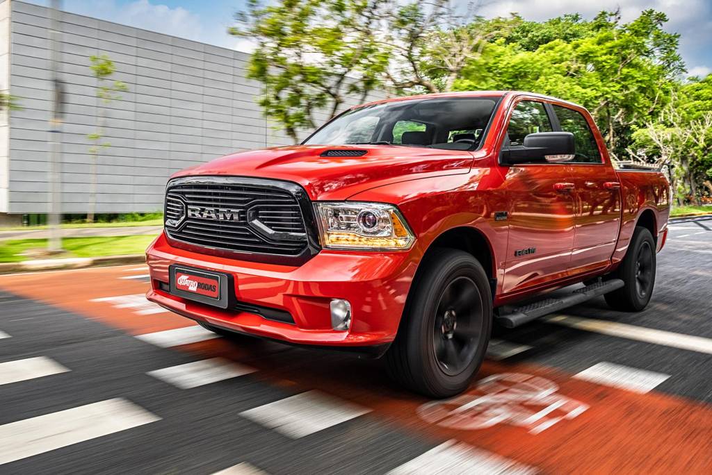 Ram 1500 Classic: testamos a picape V8 de 400 cv com preço de Toyota Hilux