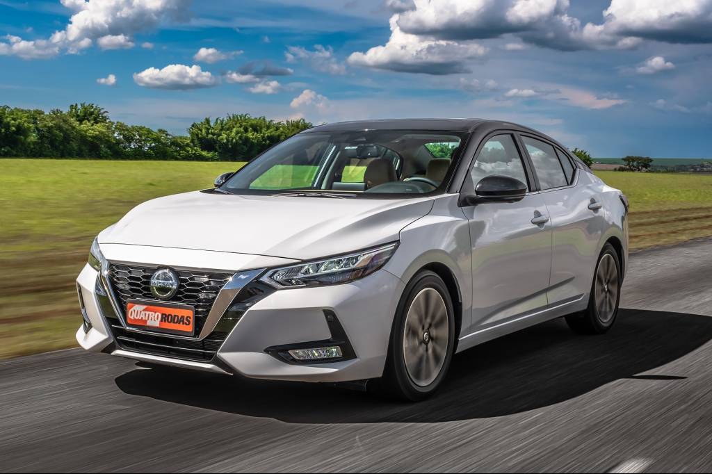 R$ 148.490: Nissan Sentra 2023 é mais refinado e barato que Toyota Corolla